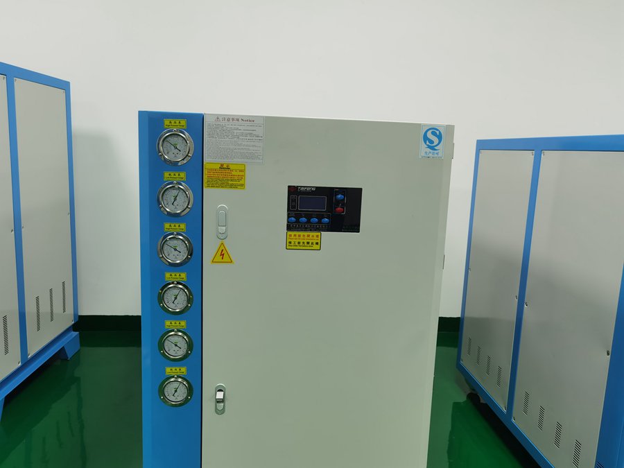 工業(yè)冷水機(jī) 工業(yè)冷水機(jī)