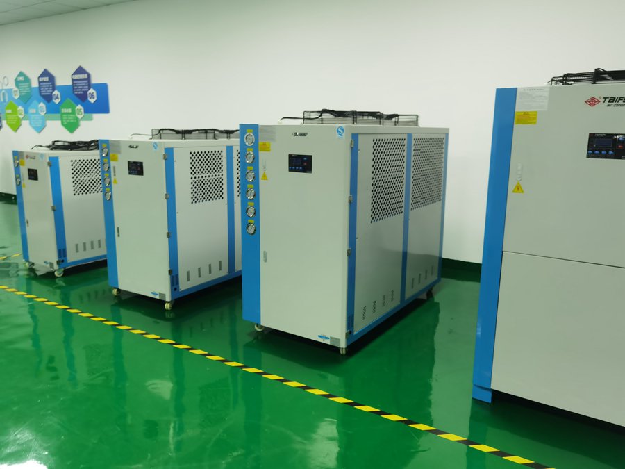 風冷式冷水機使用后怎么清洗？清洗技巧！