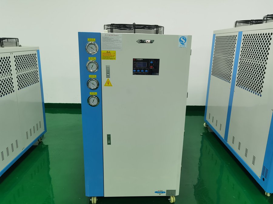 工業(yè)冷水機(jī)出口 工業(yè)冷水機(jī)出口